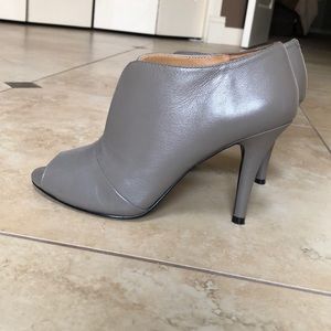 Nine West Taupe Heels